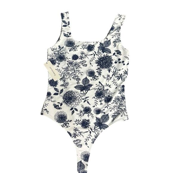 NEW Yummi By Francescas Blue and White Floral Bodysuit Size Small - Picture 5 of 8